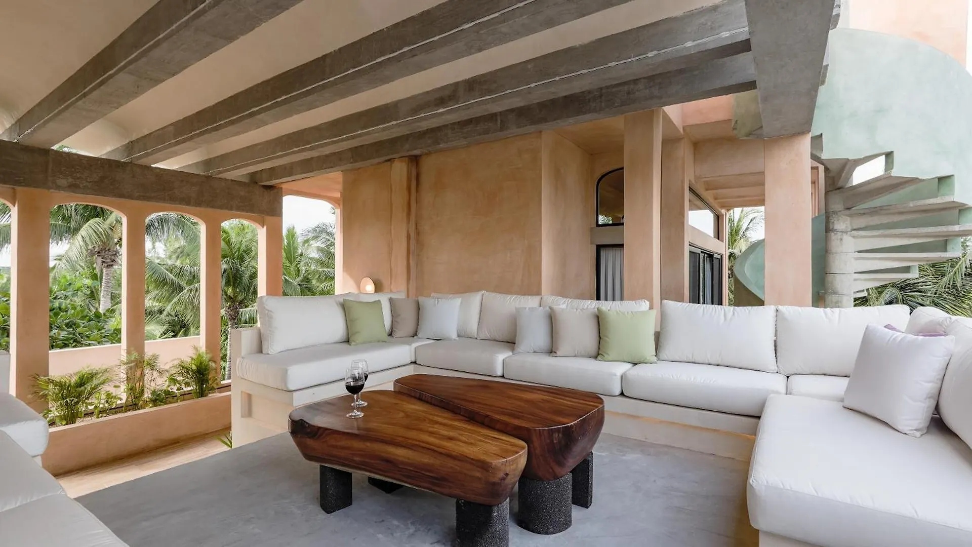 Romeotulum Villa
